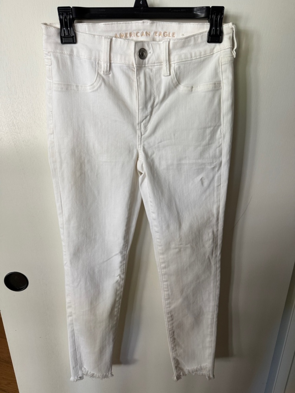 American Eagle Outfitters Off-White High-Rise Skinny Jeans